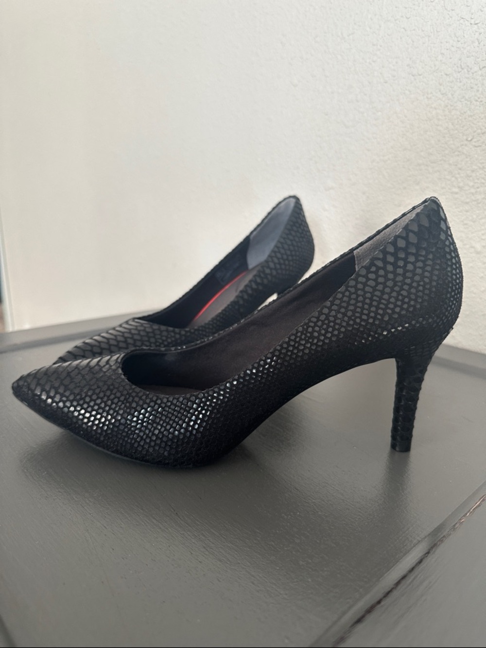 Rockport Black Textured Pointed-Toe Heels with Red Trim - Picture 2 of 4